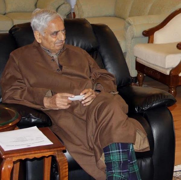 CM condemns ink attack on Er Rashid